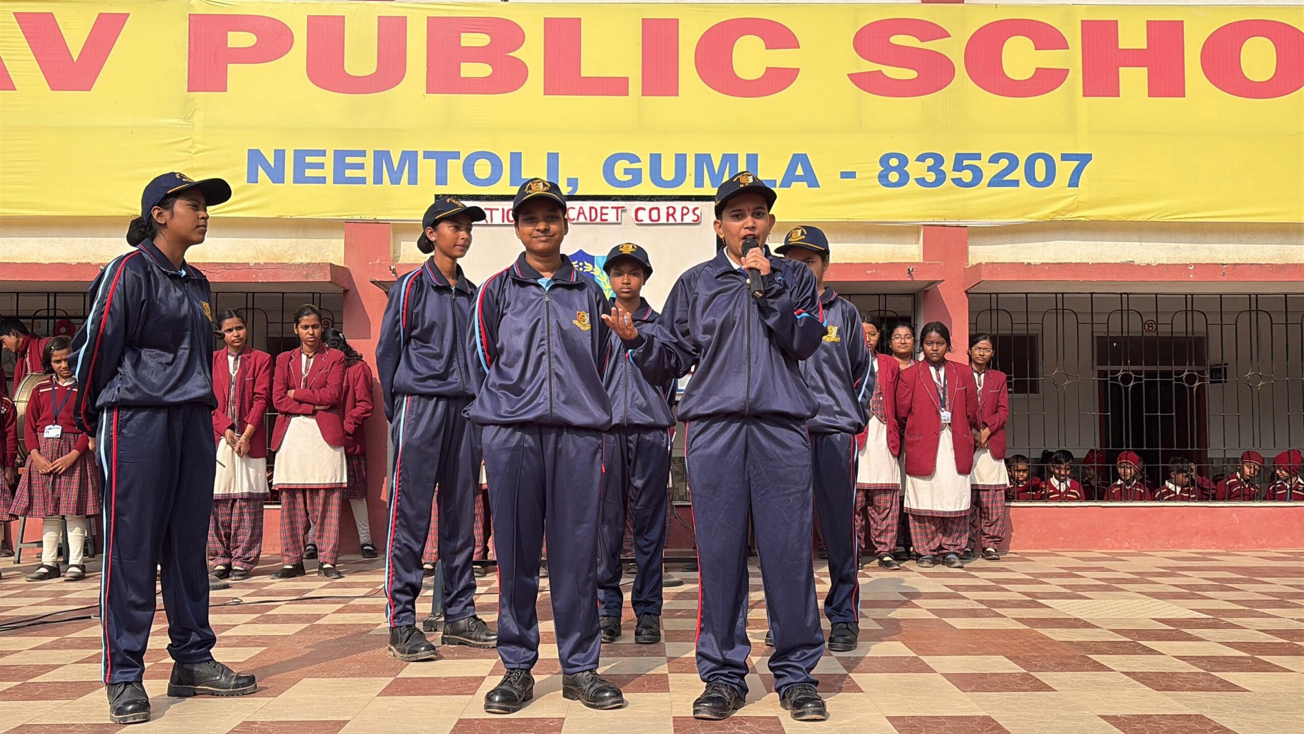 Dav public school gumla