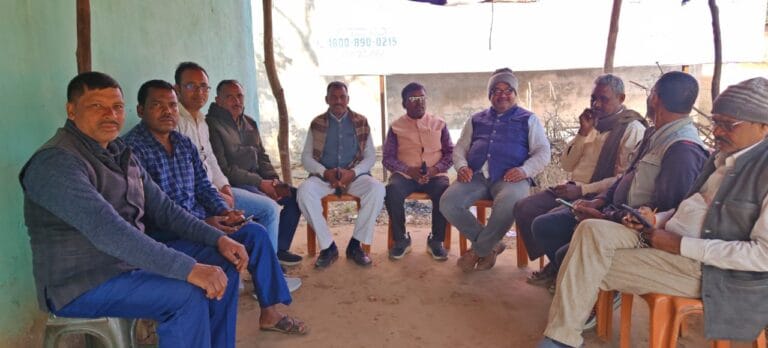 कुंदा चतरा में राजद सदस्यता अभियान के लिए आयोजित अहम बैठक 8 kunda rjd