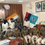 Home 58 चतरा पुलिस द्वारा गिरफ्तार किए गए अपराधी और बरामद सामान की तस्वीर