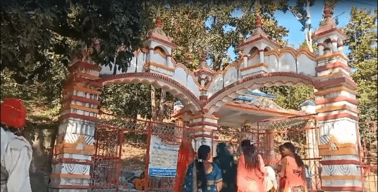 महाशिवरात्रि 2025 को लेकर बाबा टांगीनाथ धाम में श्रद्धालुओं की सुविधा हेतु बैठक