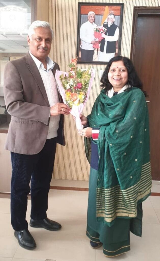 विनोबा भावे विश्वविद्यालय का कुलसचिव बनी डॉ प्रणिता 1 26b13445 de6e 4292 9512 e0db80fcd019 1