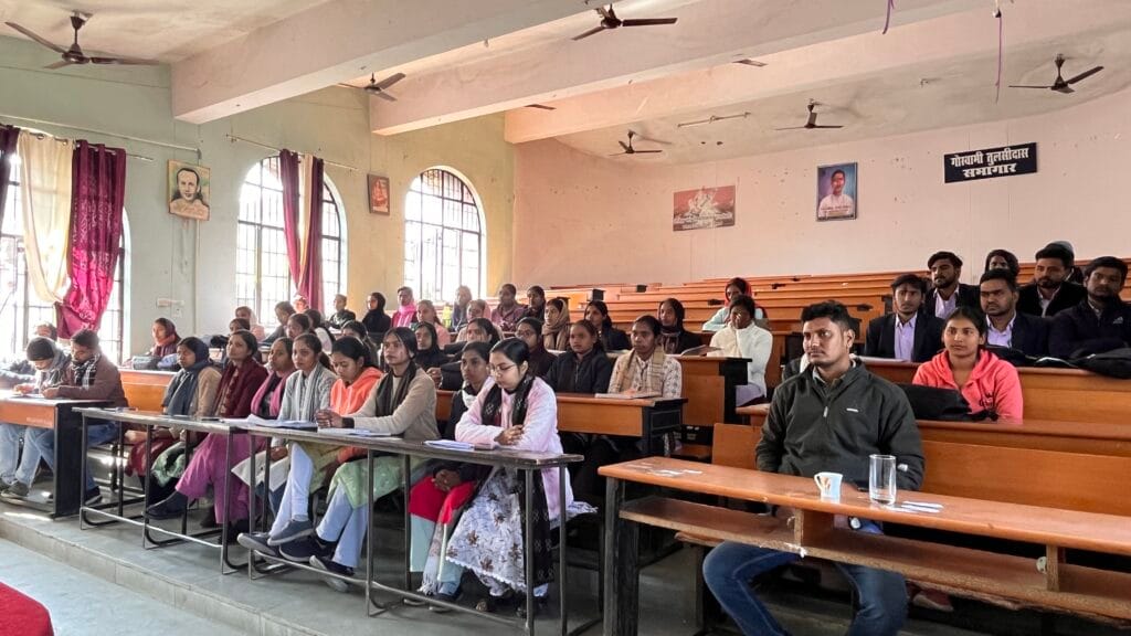हिंदी विभाग, विनोबा भावे विश्वविद्यालय हजारीबाग में भाषण प्रतियोगिता आयोजित 4 IMG 5349